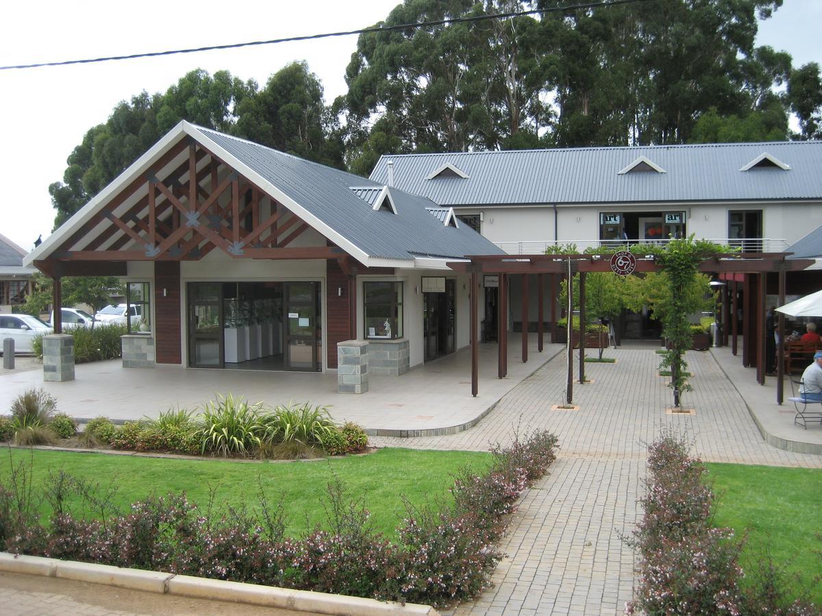 Stay@67 Apartments - Dullstroom Exteriér fotografie
